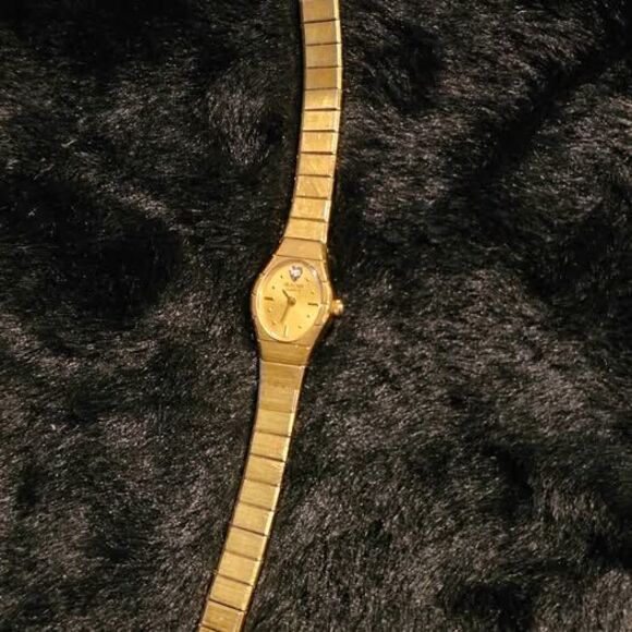 Vintage goldtone ladies Bulova watch main image 6